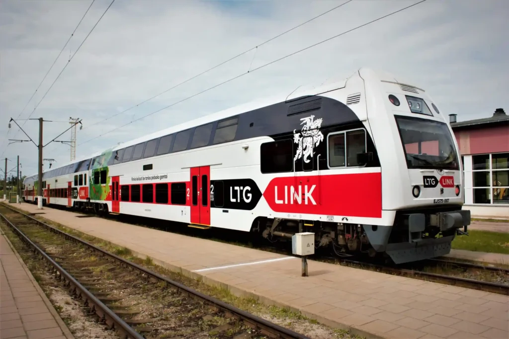„LTG Link“ nuotr. / Brangstant kurui, kelionės traukiniais pinga perpus.