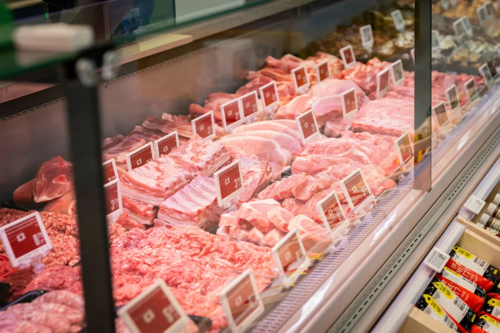 IKI nuotr. / Šviežia kiaulienos sprandinė be kaulo