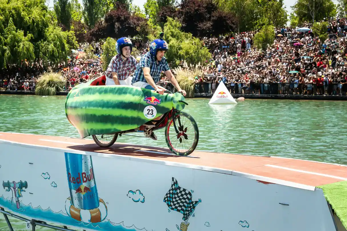Organizatorių nuotr. / Vilniuje vyks pirmosios „Red Bull Tandemynės“.