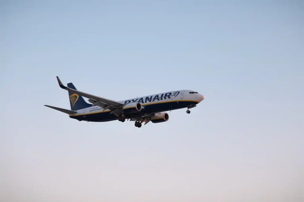 „Ryanair“ žaibiškas išpardavimas – skrydžiai iš Lietuvos miestų prasideda nuo 14,99 €.