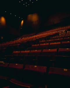 Vasaros teatrų akcijos