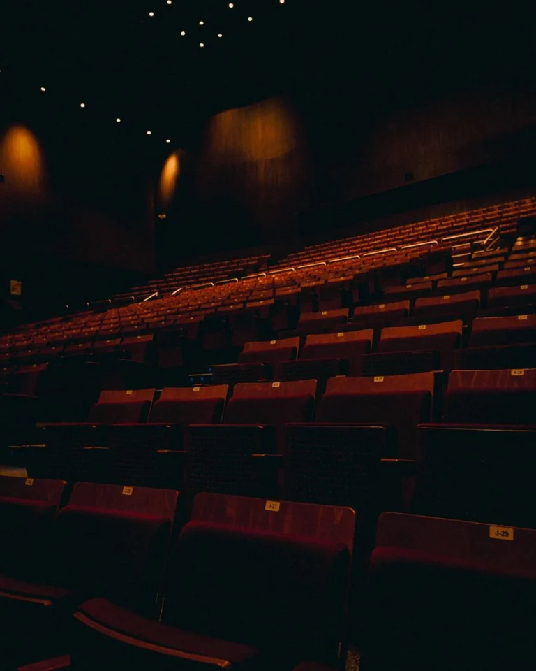 Vasaros teatrų akcijos